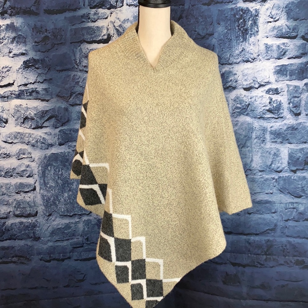 Beige Geometric Knit Poncho - Women Sweater Shrug